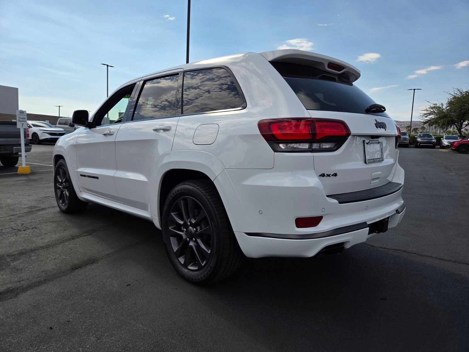 Used 2018 Jeep Grand Cherokee High Altitude AWD/4WD image 4
