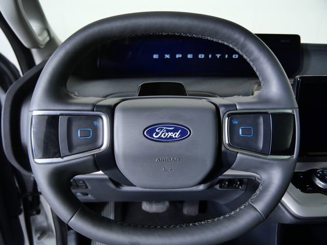 Certified 2025 Ford Expedition Active AWD/4WD image 29