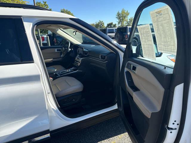 Certified 2023 Ford Explorer XLT w/ Equipment Group 202A image 8