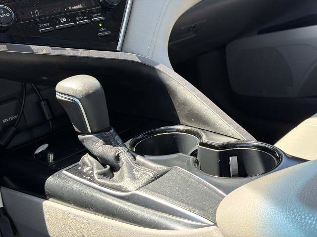 Used 2018 Toyota Camry SE FWD image 16