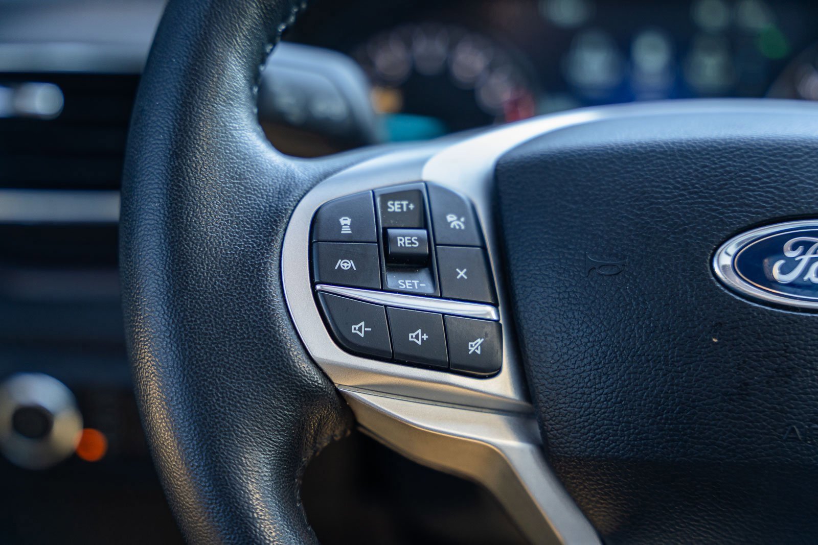 Certified 2023 Ford Explorer Limited w/ Equipment Group 301A image 28