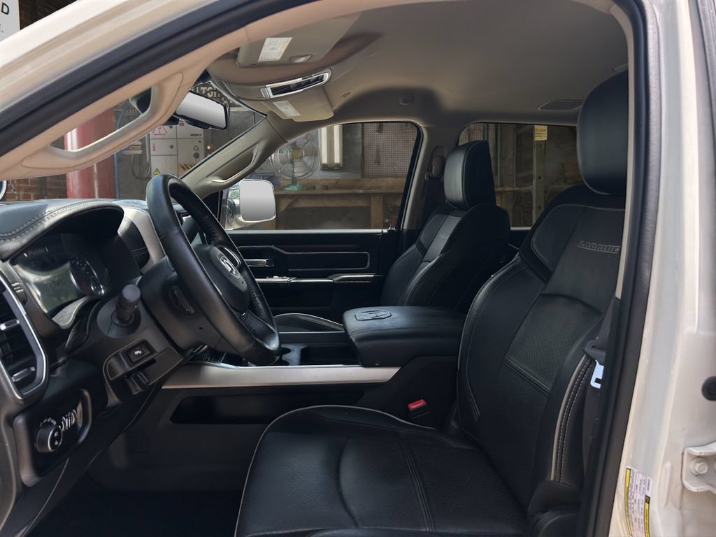 Used 2022 RAM 3500 Laramie AWD/4WD image 19
