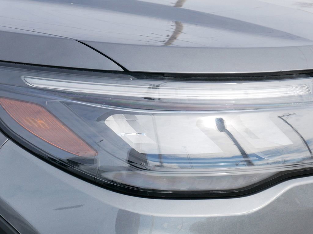 Certified 2025 Ford Explorer ST-Line w/ ST-Line Street Pack image 5