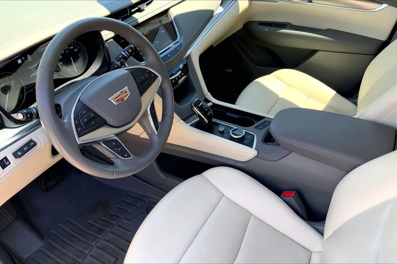 Used 2021 Cadillac XT5 Premium Luxury FWD image 18