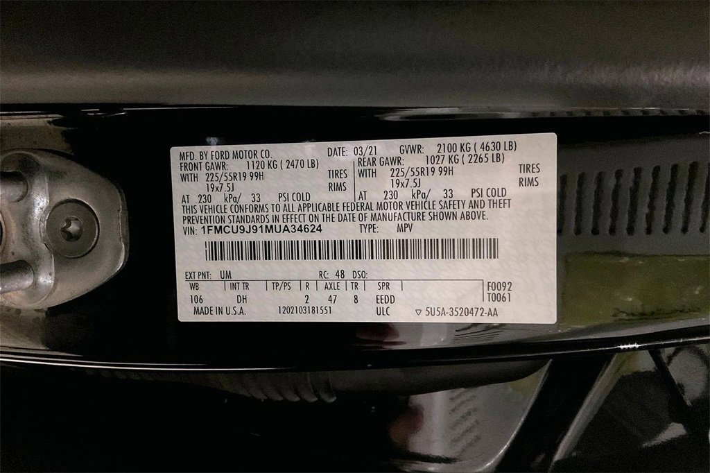 Certified 2021 Ford Escape Titanium w/ Titanium Elite Package image 30