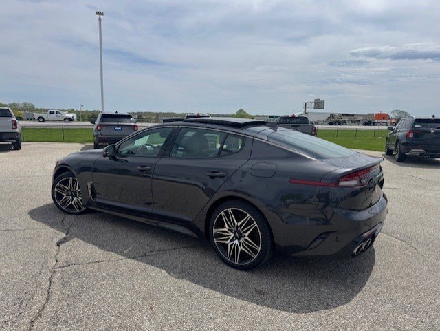 Used 2023 Kia Stinger GT2 AWD/4WD image 3