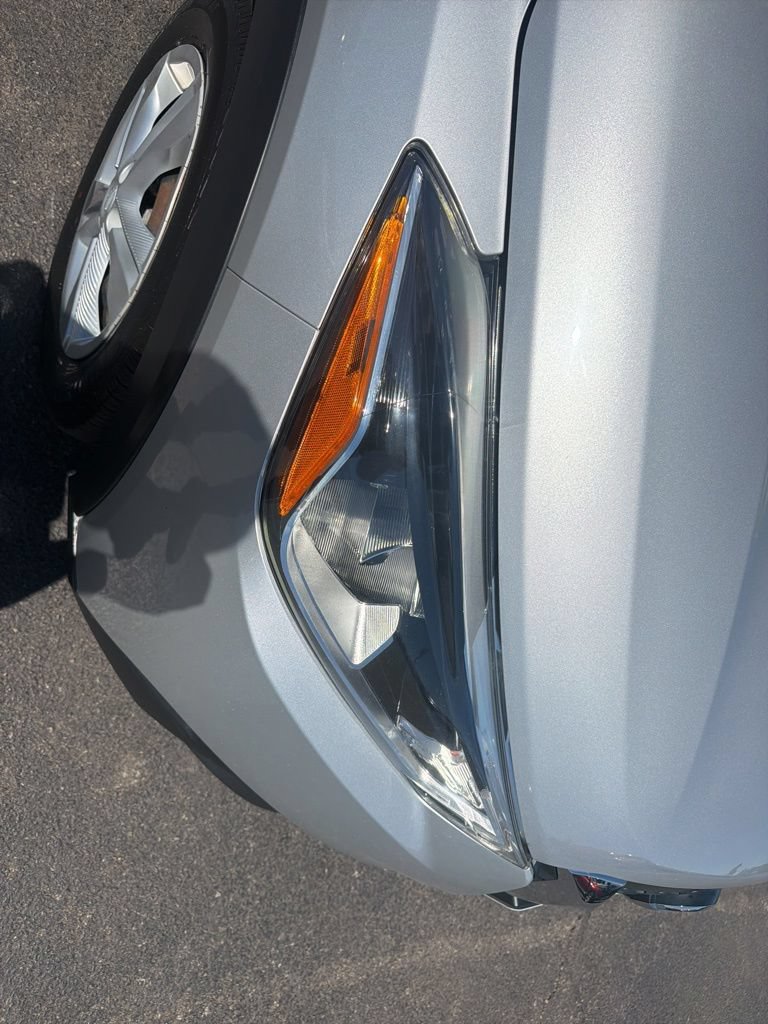 Used 2020 Nissan Kicks S FWD image 12