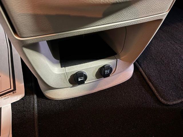 Used 2020 Dodge Grand Caravan SE FWD image 14