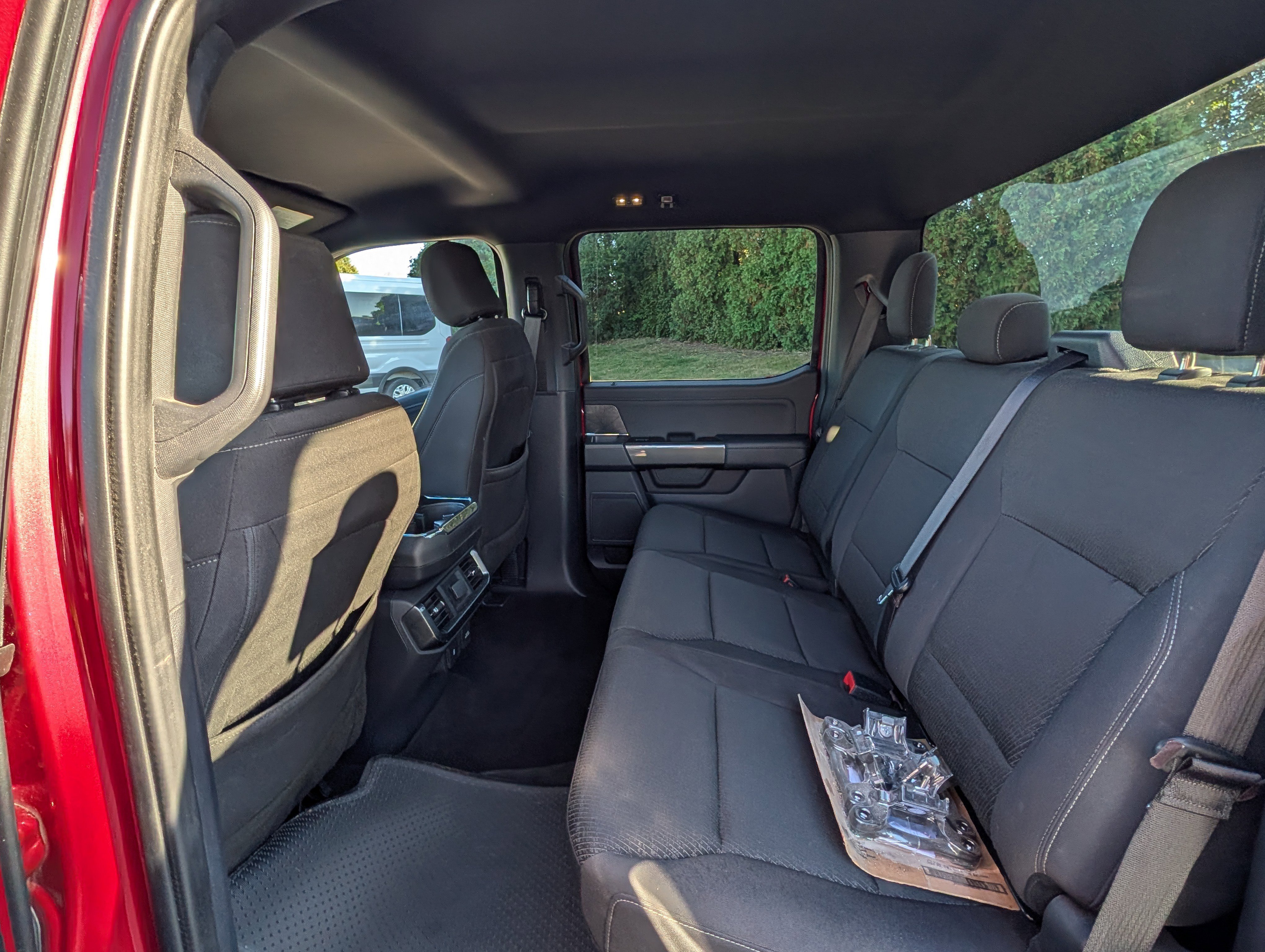 Certified 2022 Ford F150 XLT w/ Equipment Group 302A High image 30