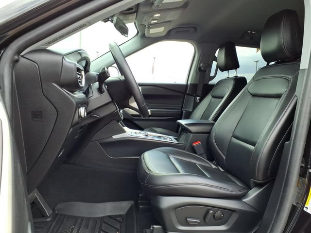 Certified 2023 Ford Explorer XLT w/ Equipment Group 202A AWD/4WD image 12