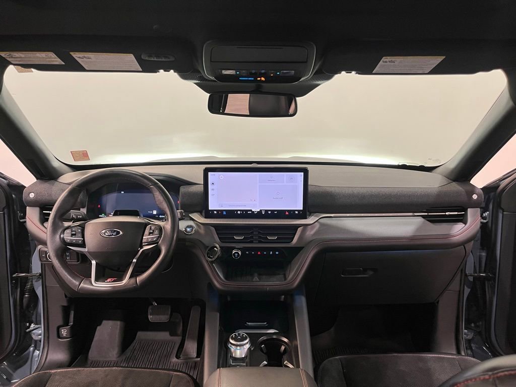 Certified 2025 Ford Explorer ST image 21