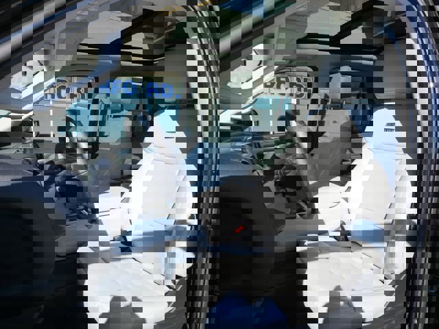 Certified 2025 Ford Expedition Platinum image 8