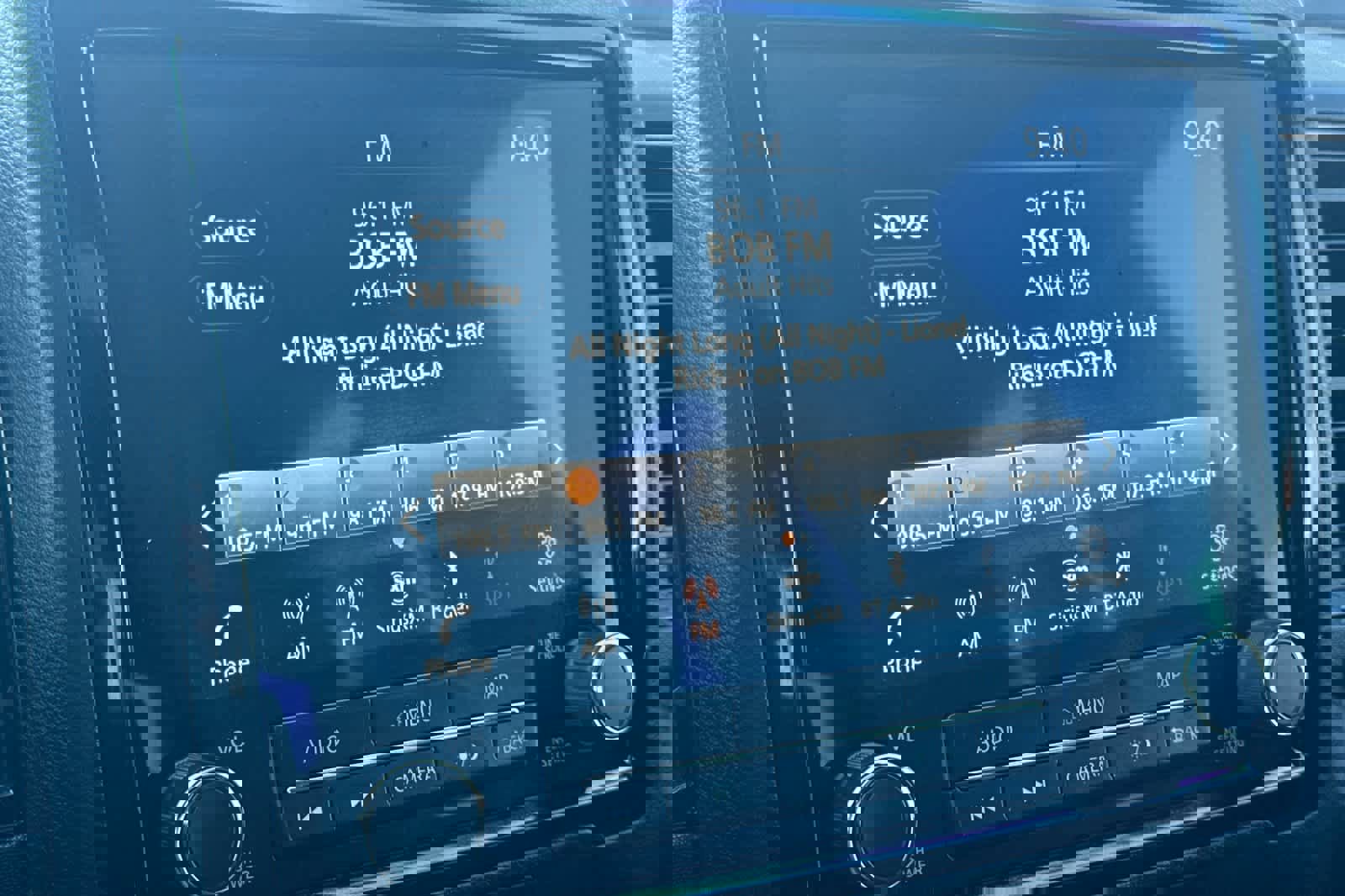 Used 2023 Nissan Frontier PRO-4X w/ Pro-4X Premium Package image 17