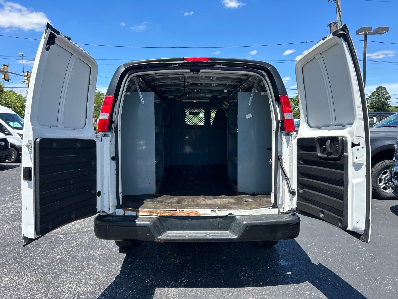 Used 2020 Chevrolet Express 3500 Extended RWD image 10