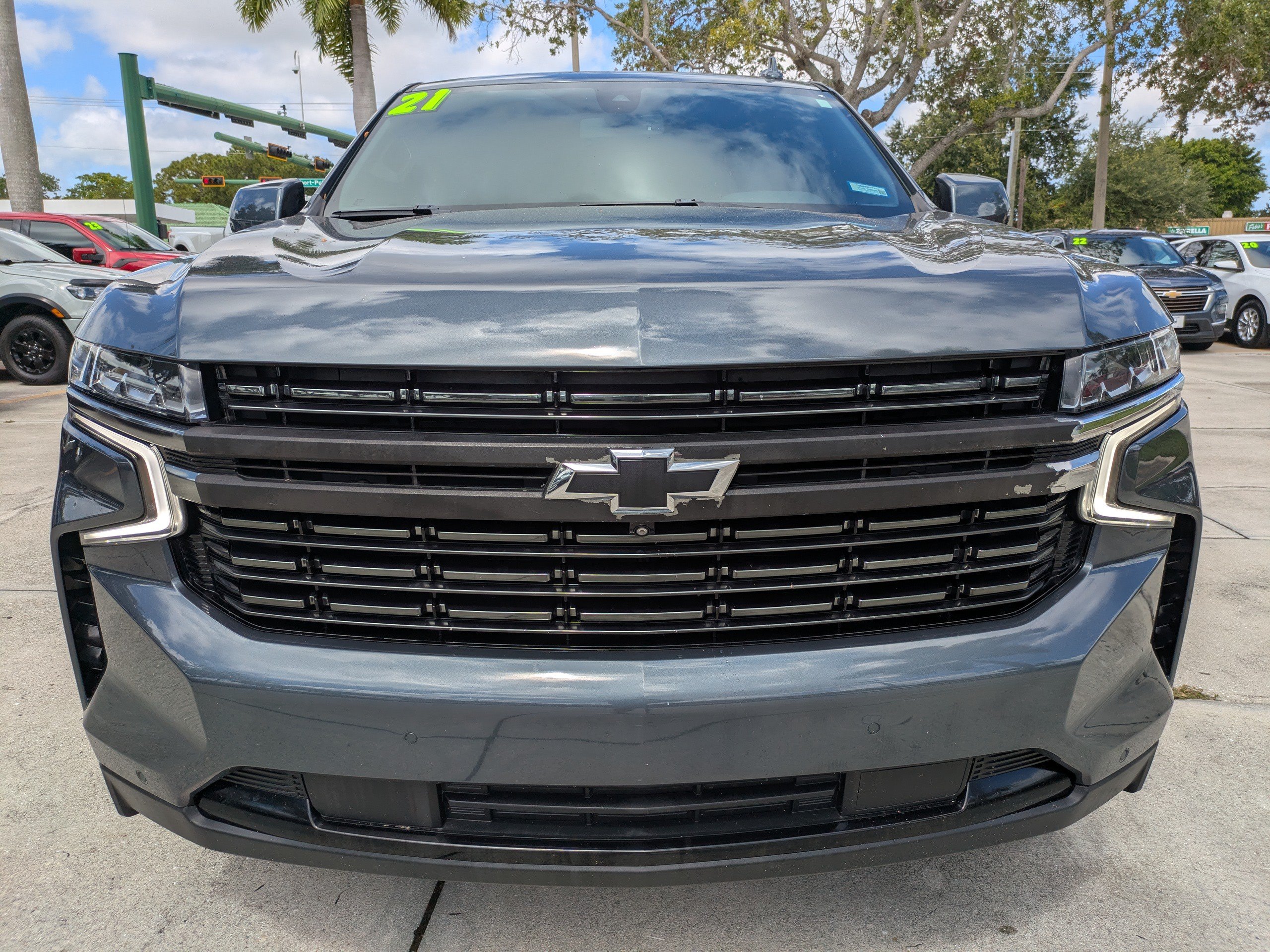 Used 2021 Chevrolet Tahoe RST w/ Luxury Package RWD image 8