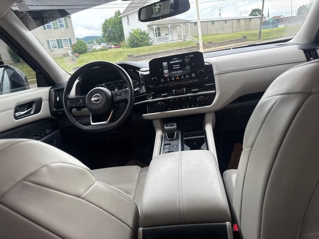 Used 2022 Nissan Pathfinder SL w/ Cargo Package AWD/4WD image 35