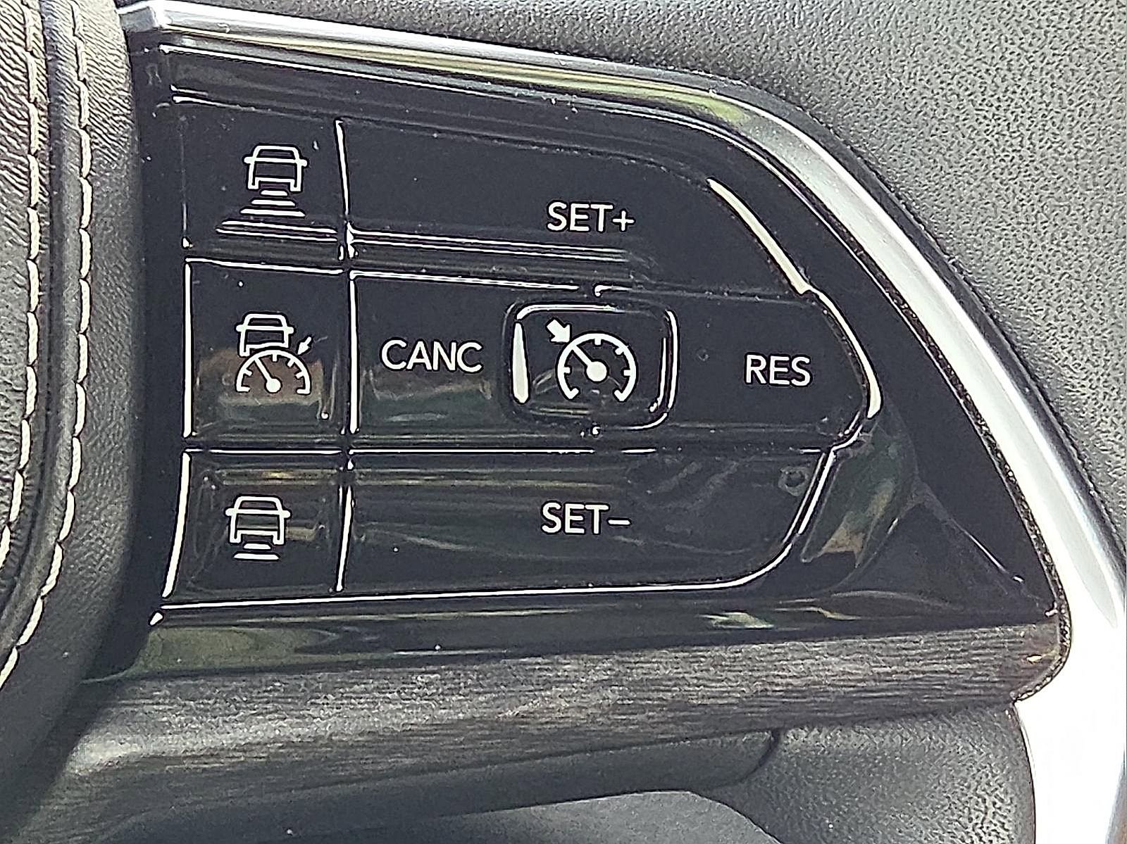 Used 2022 Jeep Grand Cherokee Overland image 19