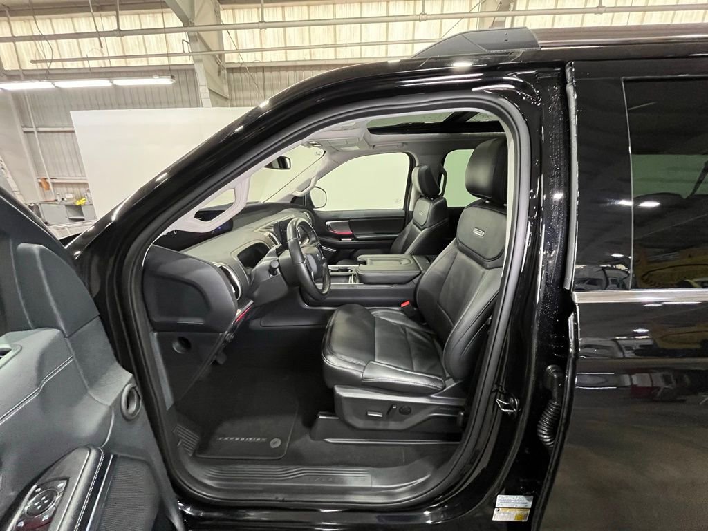 Certified 2025 Ford Expedition Max Platinum image 17