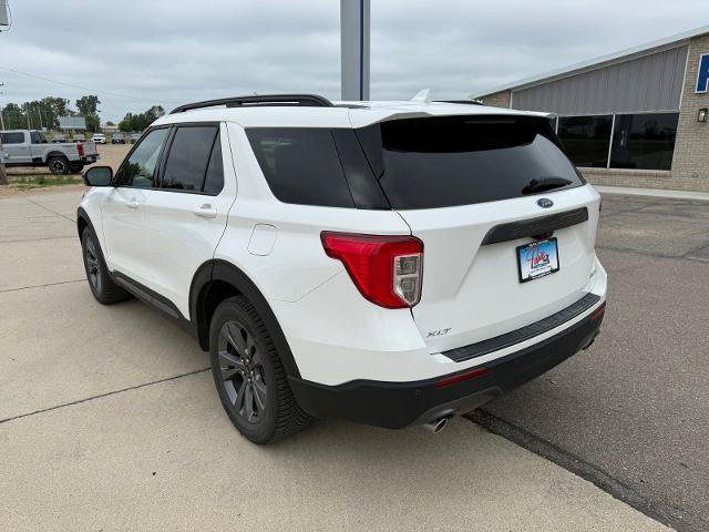 Certified 2023 Ford Explorer XLT w/ Equipment Group 202A AWD/4WD image 4