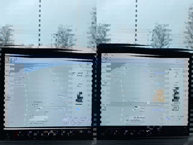 Certified 2023 Ford Escape Platinum w/ Premium Technology Package image 11