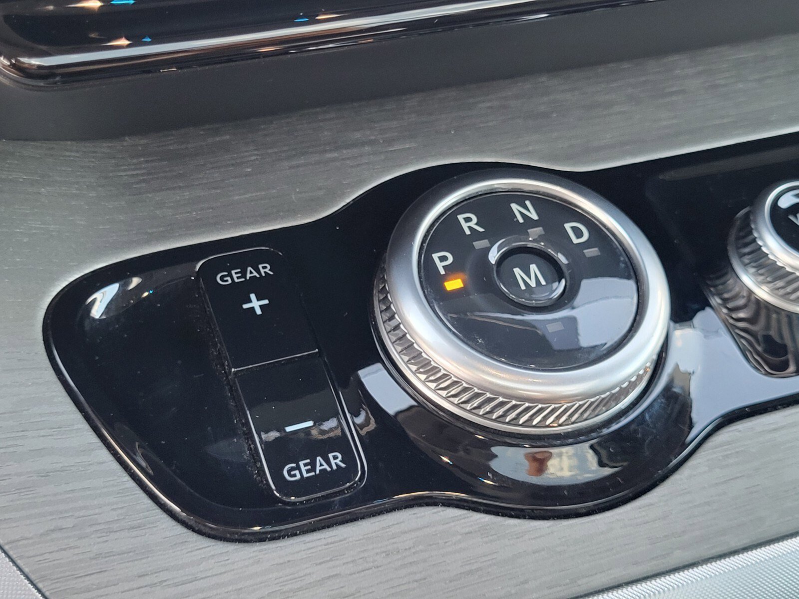 Certified 2025 Ford Expedition Max Platinum image 25