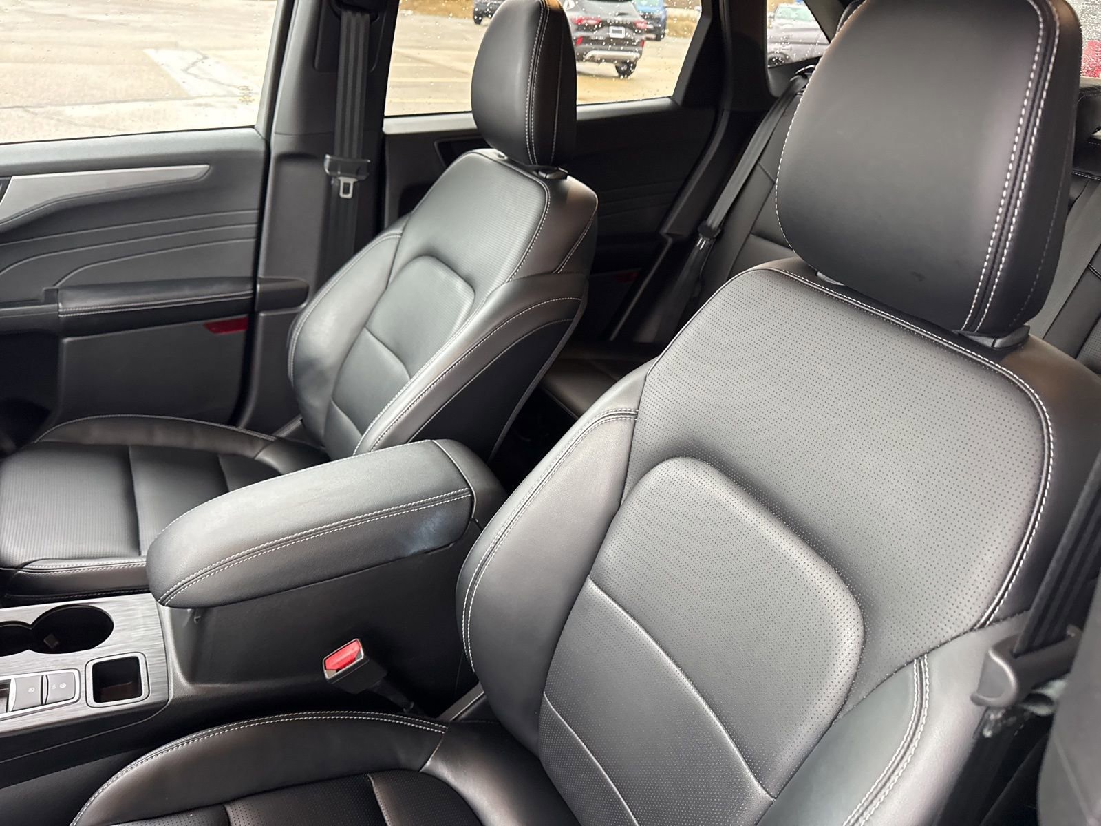 Certified 2023 Ford Escape Platinum image 24