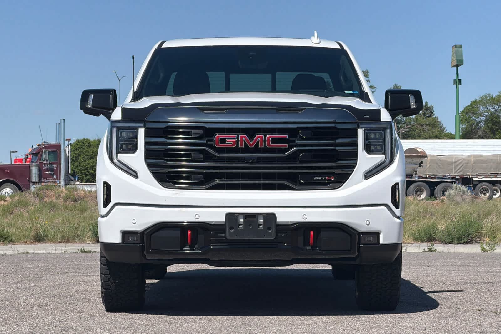 Used 2024 GMC Sierra 1500 AT4 w/ Technology Package AWD/4WD image 10