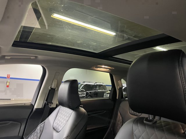 Certified 2023 Ford Edge Titanium w/ Class II Trailer Tow Package AWD/4WD image 15