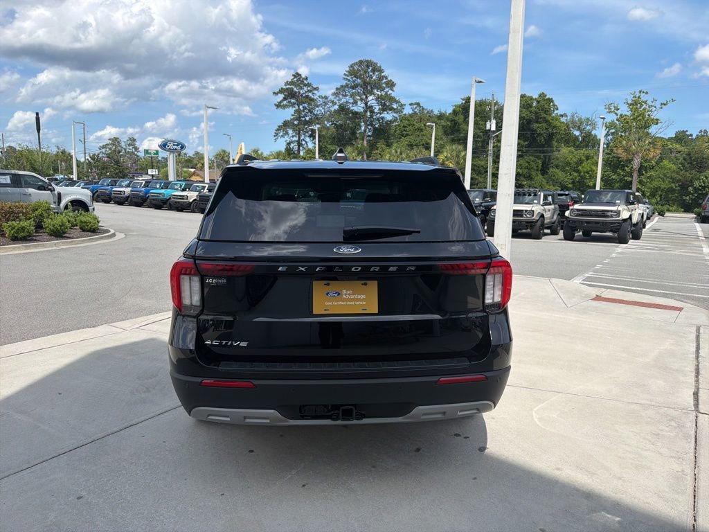 Certified 2025 Ford Explorer Active w/ Active Comfort Package RWD image 6