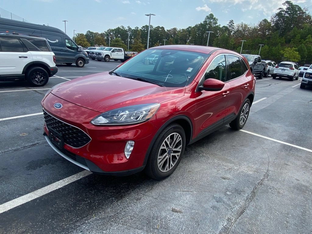 Certified 2022 Ford Escape SEL w/ Technology Package AWD/4WD image 3