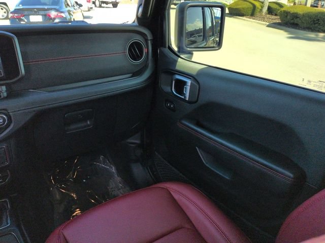 Used 2024 Jeep Wrangler Unlimited Rubicon 392 AWD/4WD image 16