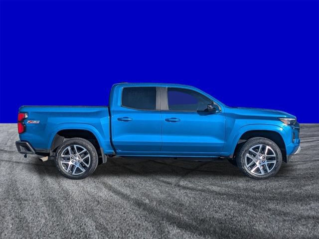 Used 2023 Chevrolet Colorado Z71 w/ Z71 Convenience Package 2 AWD/4WD image 3