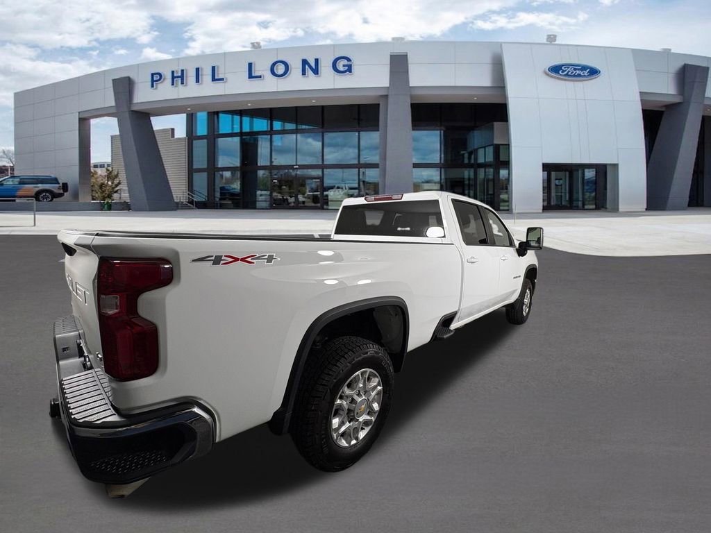 Used 2024 Chevrolet Silverado 3500 LT AWD/4WD image 5