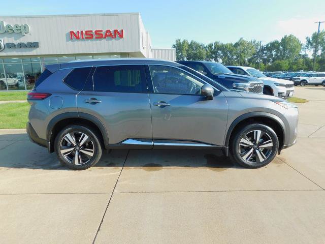 Used 2023 Nissan Rogue SL AWD/4WD image 4