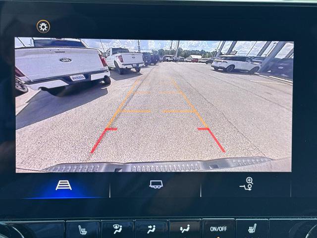 Used 2023 Chevrolet Colorado LT w/ LT Convenience Package II AWD/4WD image 24