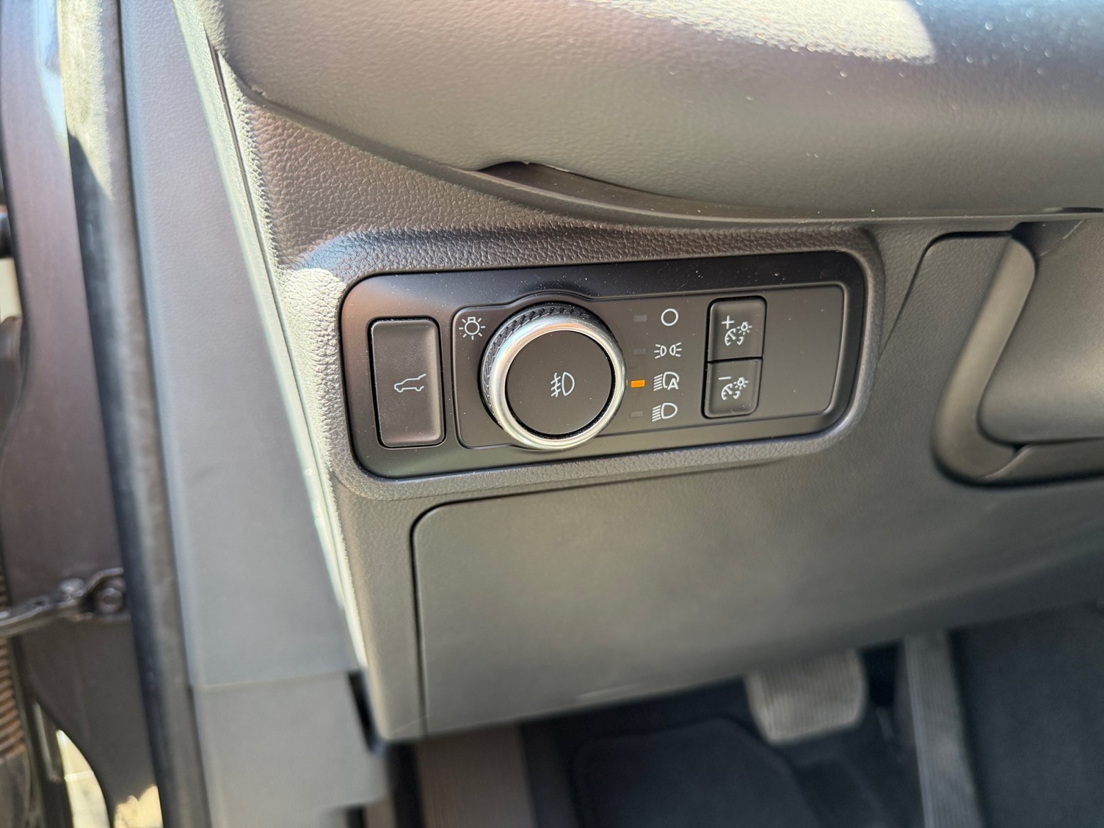 Certified 2025 Ford Explorer ST-Line w/ Premium Package RWD image 34