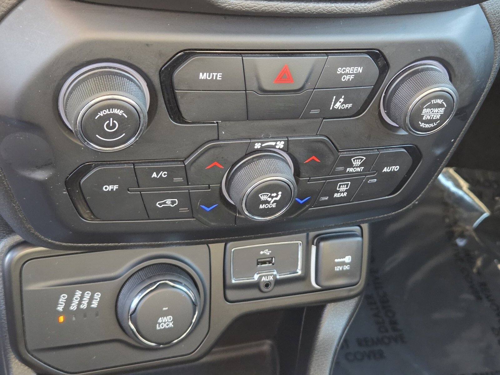 Used 2023 Jeep Renegade Latitude image 22