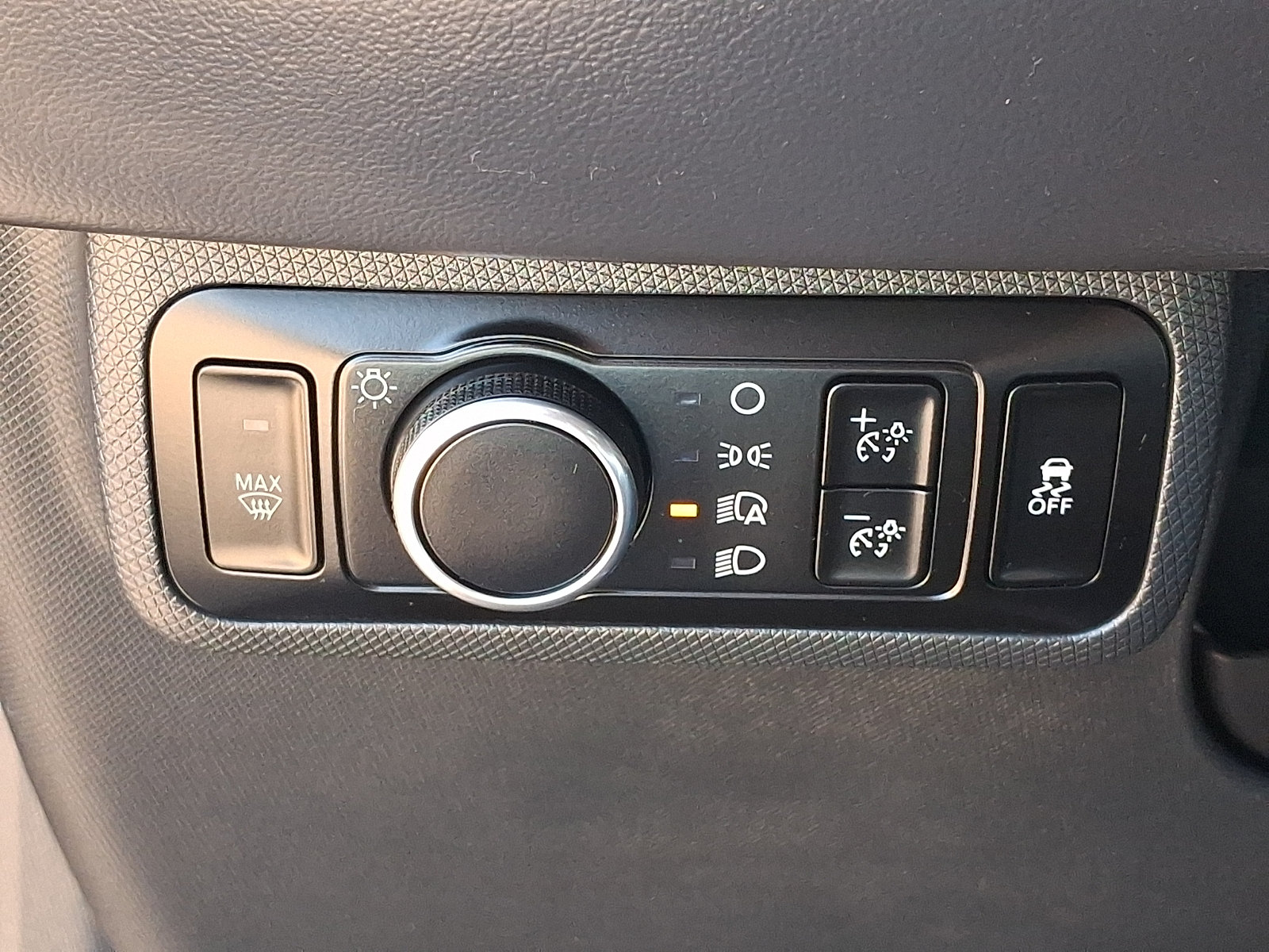 Certified 2025 Ford Mustang Mach-E Premium AWD/4WD image 25