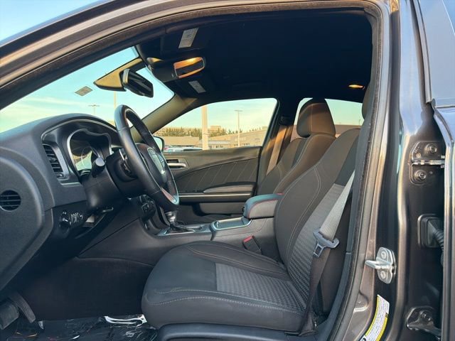 Used 2018 Dodge Charger R/T w/ Navigation & Travel Group image 9