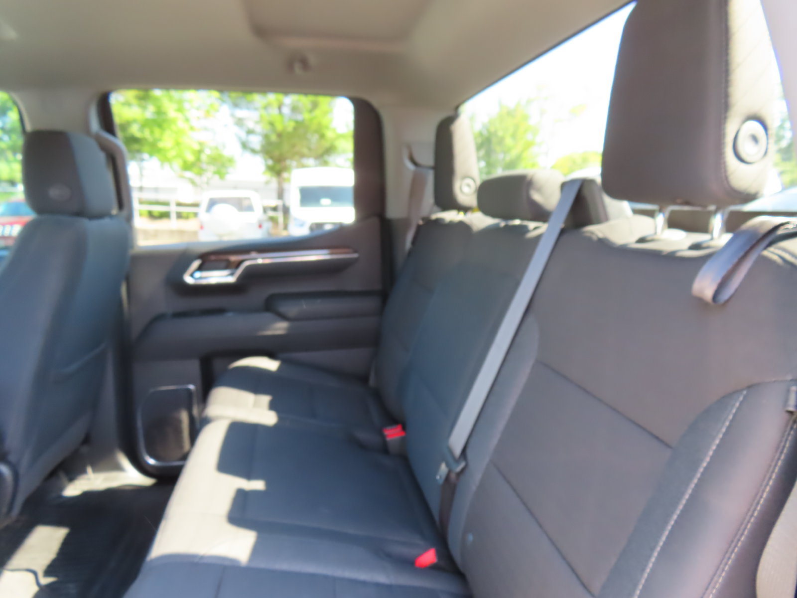 Used 2024 Chevrolet Silverado 1500 LT AWD/4WD image 32