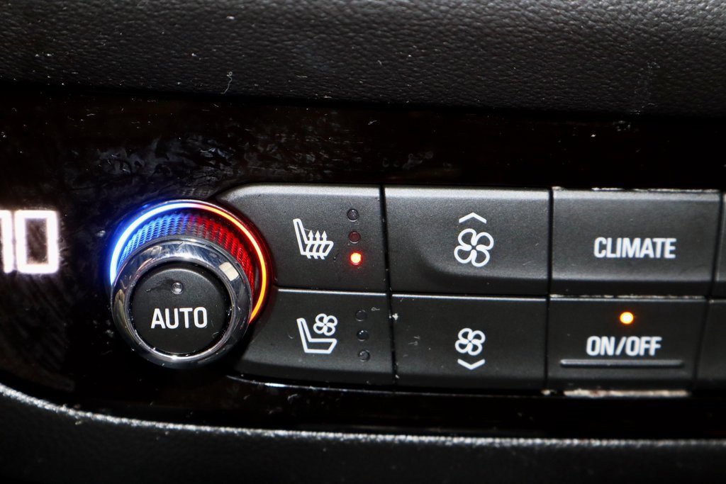 Used 2024 Buick Enclave Premium image 12