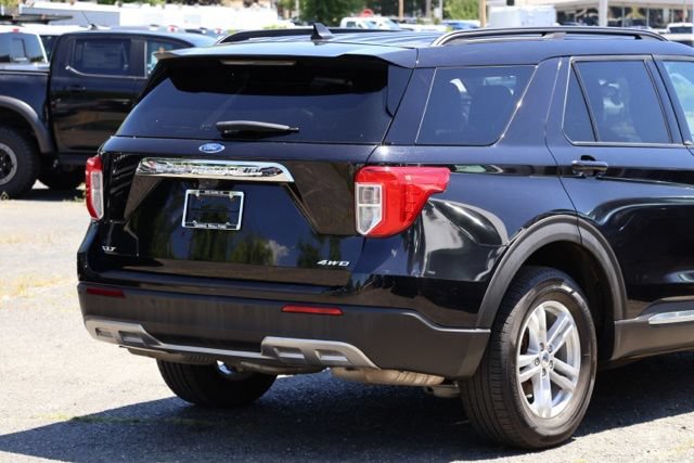 Certified 2023 Ford Explorer XLT w/ Equipment Group 202A AWD/4WD image 4