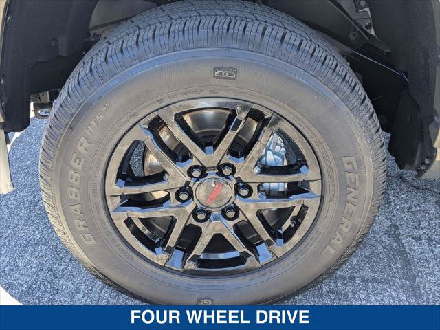 Used 2025 Toyota Tacoma TRD Sport AWD/4WD image 9