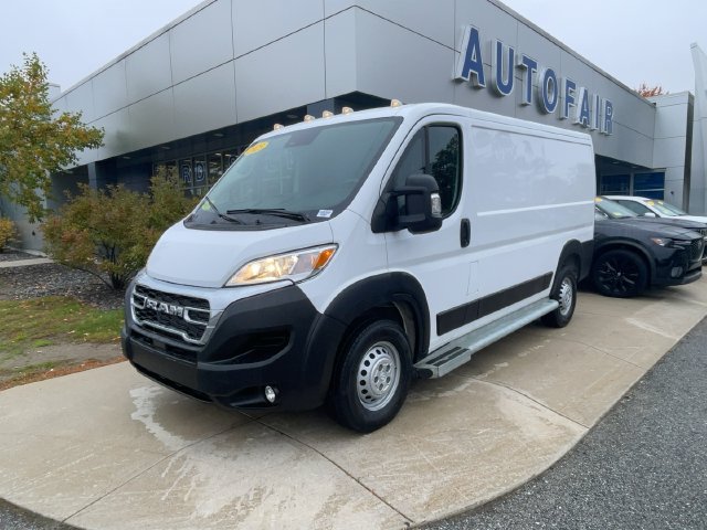 Used 2025 RAM ProMaster 2500 w/ U-Haul Equipment Group FWD image 3