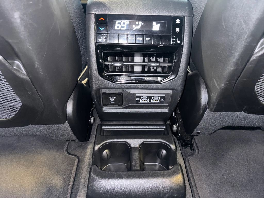 Used 2024 Jeep Grand Cherokee L Limited w/ Luxury Tech Group II image 26