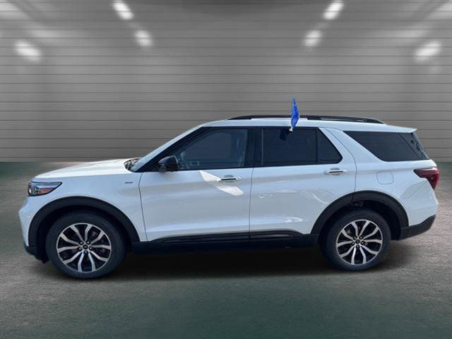 Certified 2022 Ford Explorer ST-Line w/ Class IV Trailer Tow Package image 2