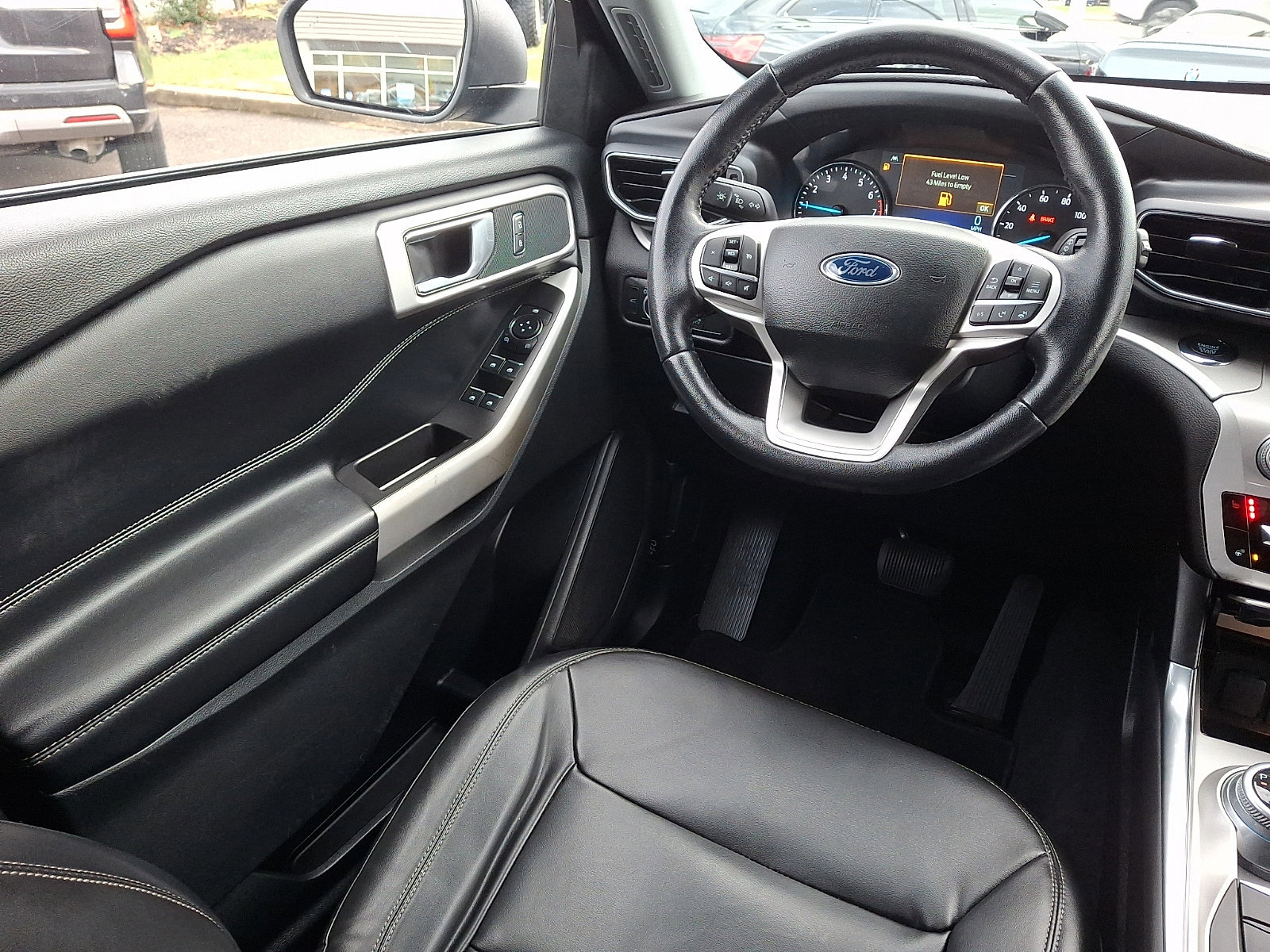 Certified 2022 Ford Explorer XLT w/ Equipment Group 202A image 14