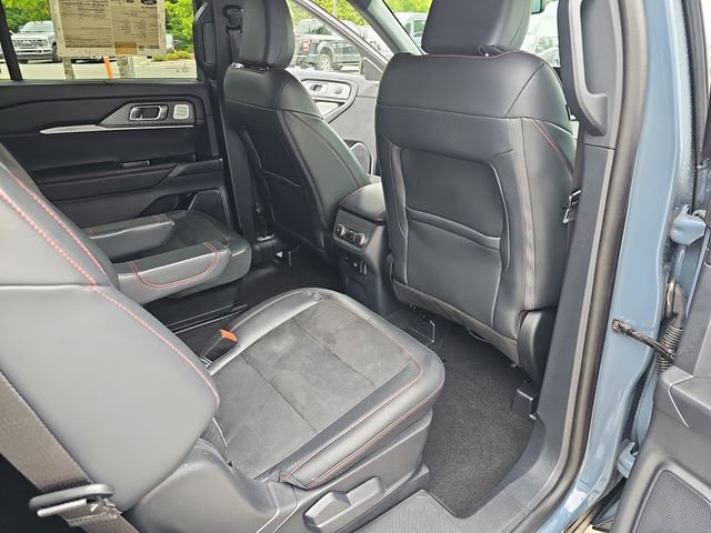 Certified 2025 Ford Explorer ST AWD/4WD image 11