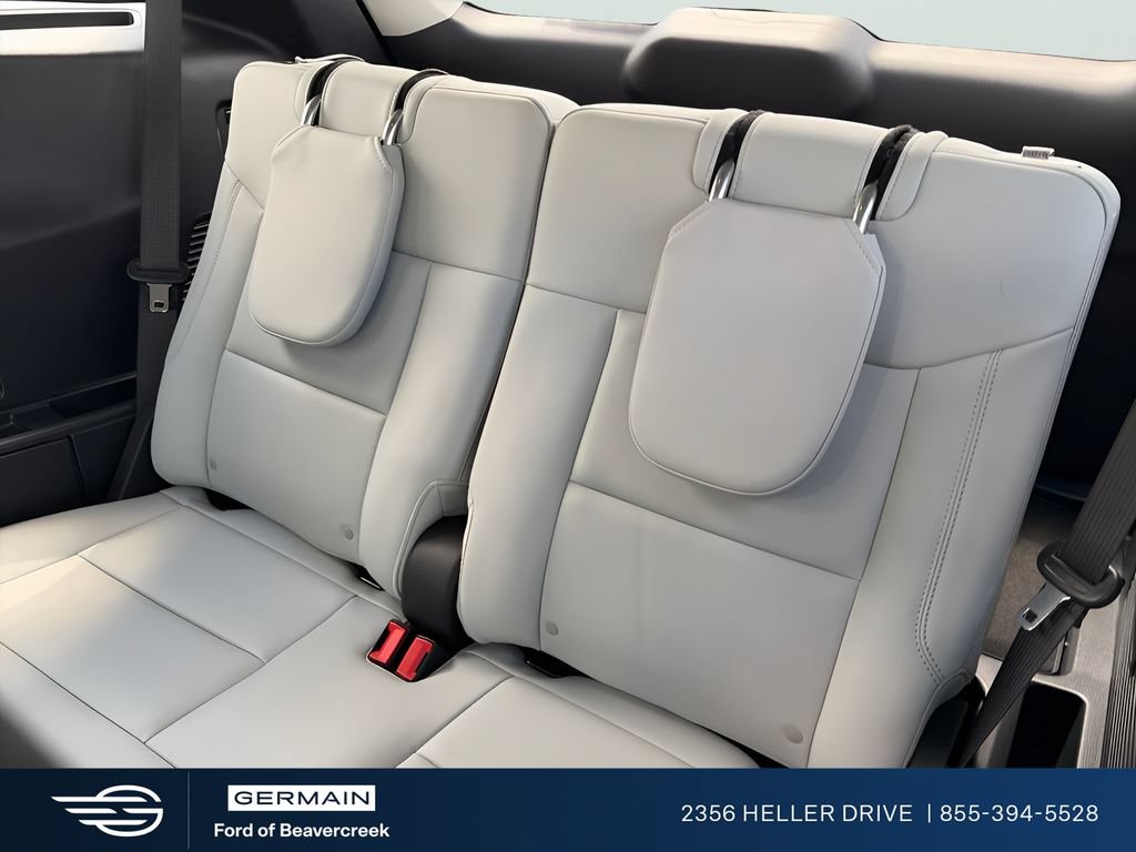 Certified 2025 Ford Explorer Platinum w/ Ultimate Package AWD/4WD image 8