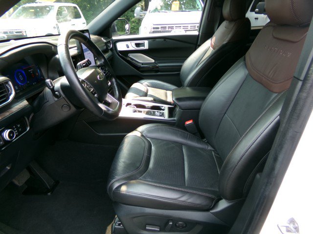 Certified 2023 Ford Explorer Platinum w/ Premium Technology Package AWD/4WD image 11